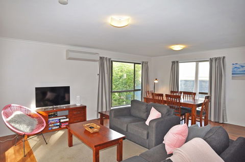 Kyeema Free Wifi & Netflix PET Friendly - Brisbane Tourism 5