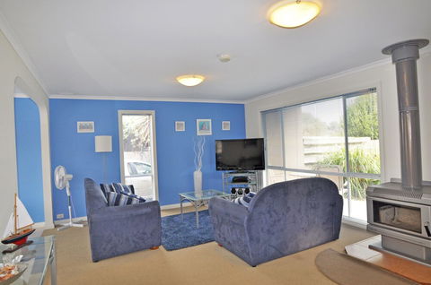 THE Esplanade 4 Free Wifi & Foxtel - Brisbane 4u 2
