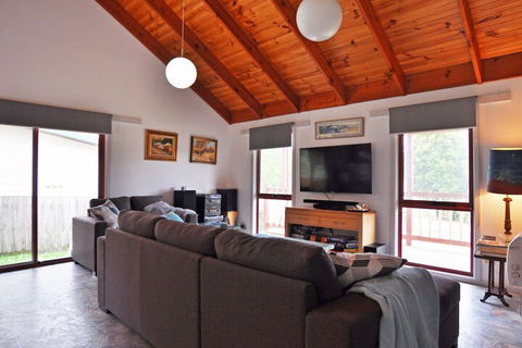 Beilby Beach Cottage Free Wifi & Foxtel PET Friendly - Tourism Brisbane 1