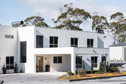 Paradise Point Tamar Valley Residence With Pool - Tourism Brisbane 1