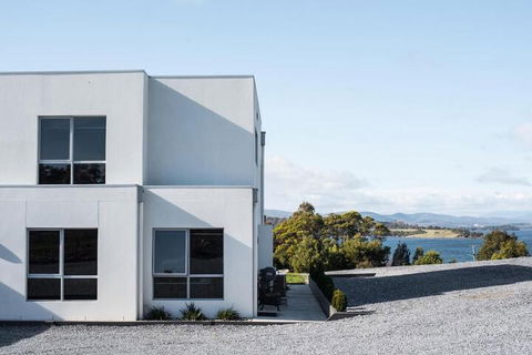 Paradise Point Tamar Valley Residence With Pool - Tourism Brisbane 7