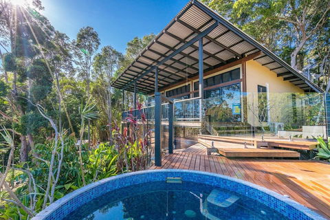 A PERFECT STAY - Ourmuli Cabin - Tourism Brisbane 4