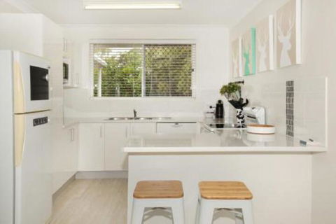 Unit 1 / 14 Tamarindus Street Marcoola Beach Pet Friendly 300 BOND Linen Supplied - Brisbane 4u 7