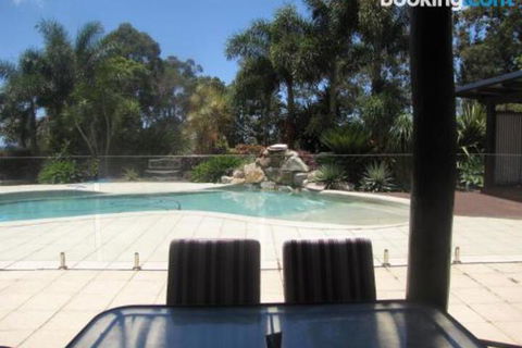 Takura Heights Modern Country Apartment With Pool Access - Brisbane Tourism 4