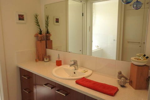 Sanctuary In The Valley - Tourism Brisbane 5