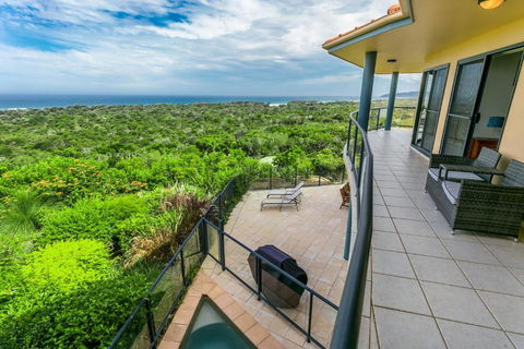 A SWEET ESCAPE Above Byron - Tourism Brisbane 3