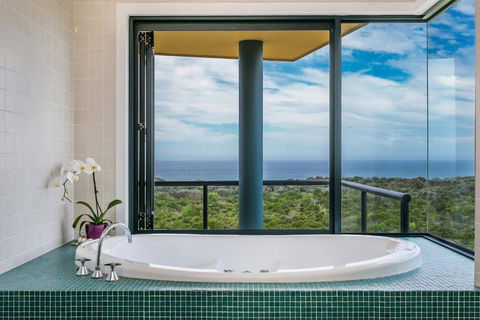 A SWEET ESCAPE Above Byron - Tourism Brisbane 2