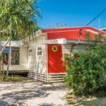 A SWEET ESCAPE Beachcombers Cottage Beachfront - Tourism Brisbane 0