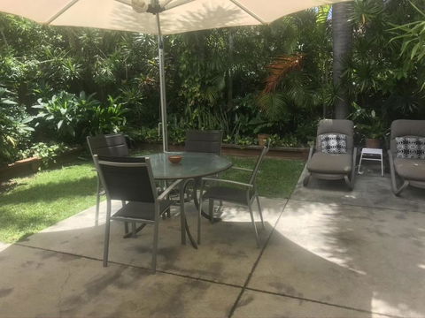 Jimmys Shout Pet Friendly - Brisbane Tourism 1