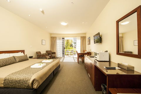 Strath Motel - Tourism Brisbane 4