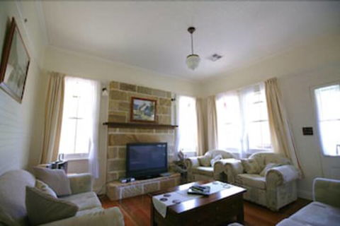 Singletons Retreat - Brisbane Tourism 2