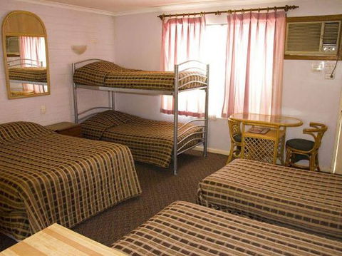 White Gum Motel - Tourism Brisbane 5