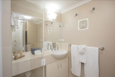 Harbour Sails Motor Inn - Brisbane Tourism 4