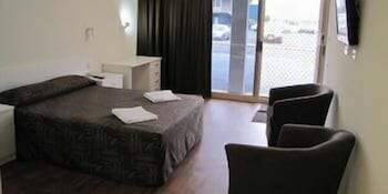 Slipway Hotel Motel - Tourism Brisbane 5