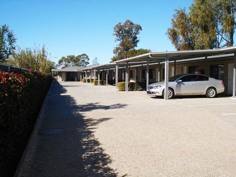 Oakey Motor Inn - Tourism Brisbane 1