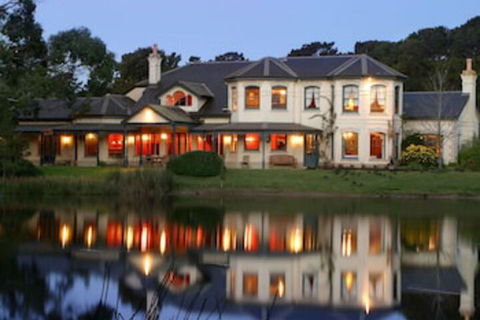 Woodman Estate - Luxury Country House Restaurant & Spa - Brisbane Tourism 0