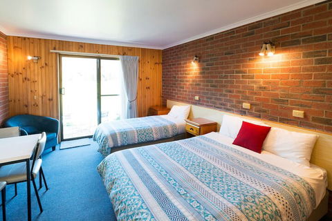 Kookaburra Motor Lodge - Tourism Brisbane 2