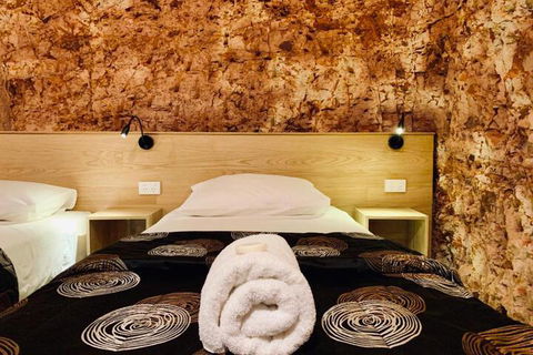 The Lookout Cave Underground Motel - Tourism Brisbane 6