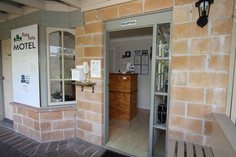 Picton Valley Motel - Brisbane Tourism 7