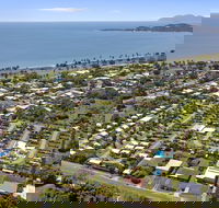 Queens Beach Tourist Village - Brisbane 4u