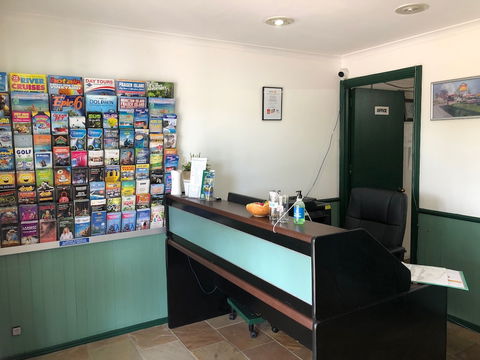 McNevins Loganholme Motel - Tourism Brisbane 5
