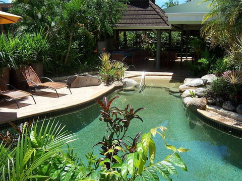 Cascade Gardens - Brisbane Tourism 1