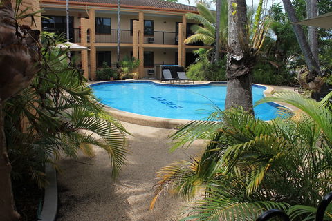 Oasis Inn Cairns - Brisbane Tourism 3