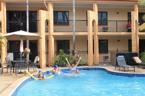Oasis Inn Cairns - Brisbane Tourism 4
