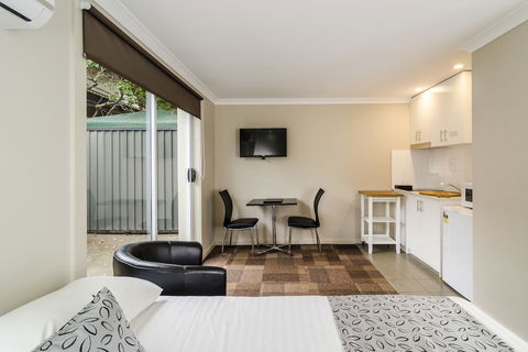 Parkville Place Serviced Apartments - Brisbane Tourism 5