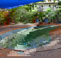 Coconut Grove Holiday Apartments - Brisbane 4u