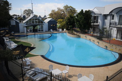 Mandurah Quay Resort - Brisbane Tourism 6