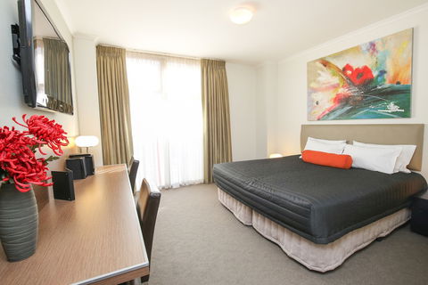 Indulge Apartments - Ontario - Brisbane Tourism 6