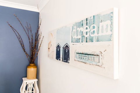 Anne's Waterfront Haven B&B - Tourism Brisbane 3