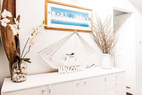 Anne's Waterfront Haven B&B - Tourism Brisbane 4