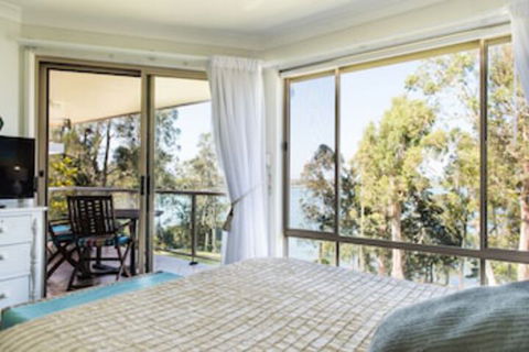 Anne's Waterfront Haven B&B - Tourism Brisbane 0