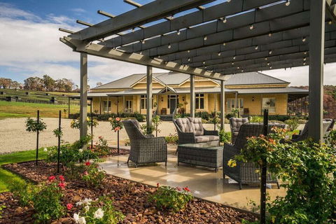Tallawarra B & B - Brisbane Tourism 1
