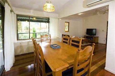 Montville Attic - Tourism Brisbane 3