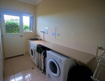 Searenity Holiday Accommodation - Tourism Brisbane 6
