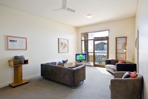 Lornebeach Apartments - Tourism Brisbane 5