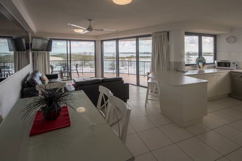 Centrepoint Holiday Apartments - Tourism Brisbane 6