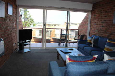 Pacific Heights Holiday Apartments & Munn's Tower House - Brisbane 4u 1