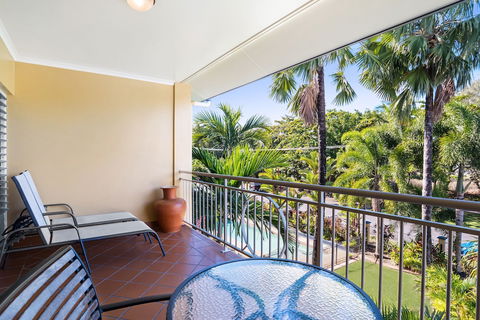 The York Beachfront Holiday Apartments - Tourism Brisbane 5