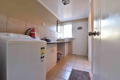 Kalbarri Sunset Villa - Tourism Brisbane 6