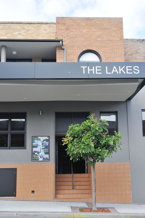 The Lakes Hotel - Brisbane Tourism 0