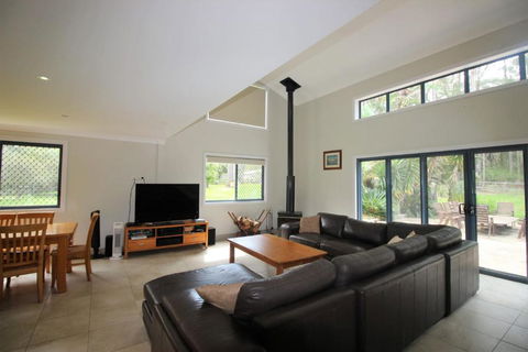 THE PALM FARM PET FRIENDLY WEEKLY ONLY - Brisbane 4u 2