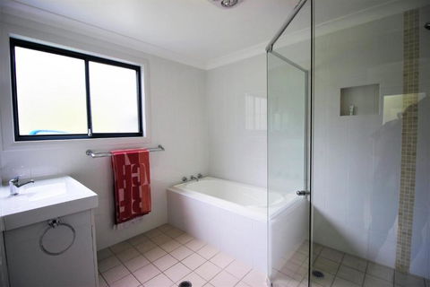 THE PALM FARM PET FRIENDLY WEEKLY ONLY - Brisbane 4u 5