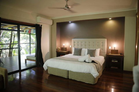 Treetops Retreat Cairns - Brisbane Tourism 3