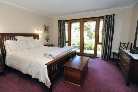 Wintarni Olives Cottage - Brisbane Tourism 4