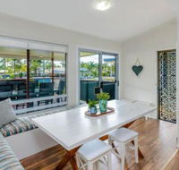 Finlays Retreat Pet Friendly House Yamba - Brisbane Tourism