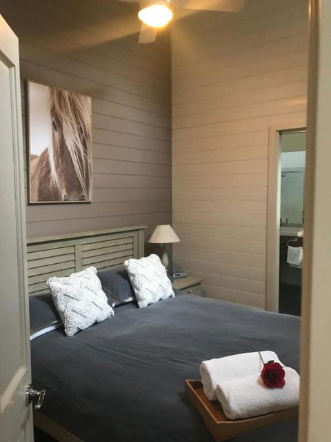 Two Truffles Cottages - Tourism Brisbane 2